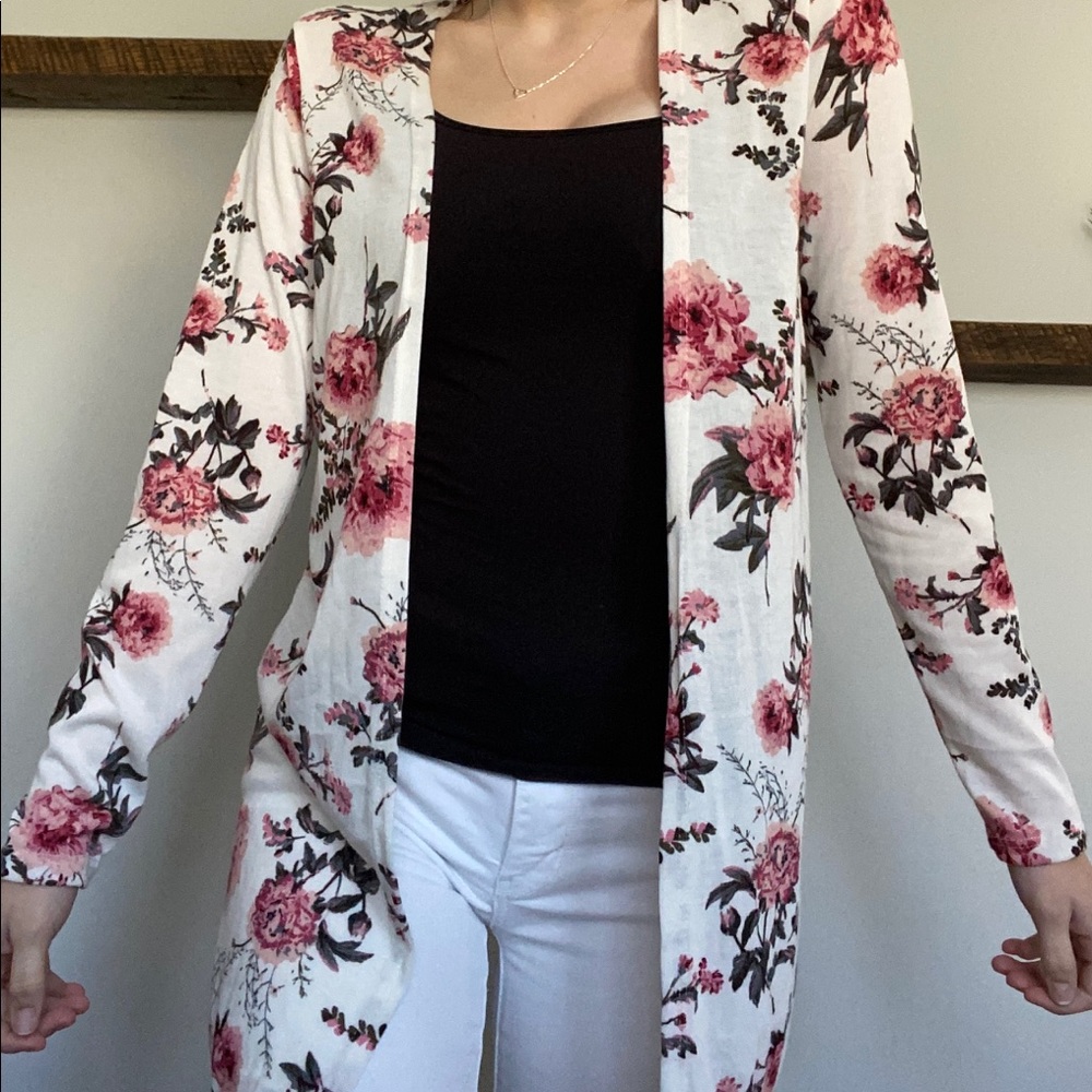 Charolette Russe floral cardigan🌸🌸🌸